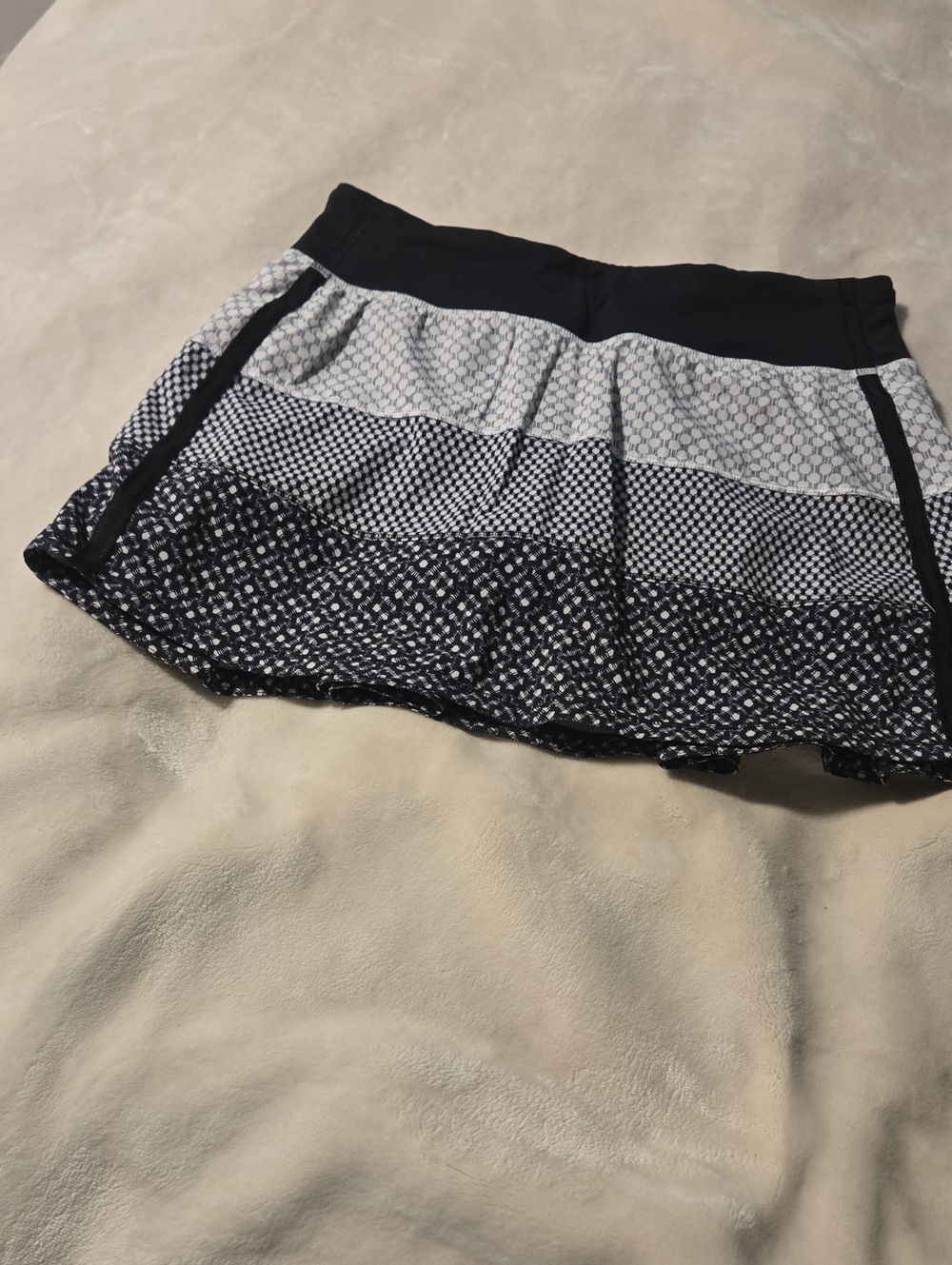 lululemon athletica Black & White Patterned Skater Skirt